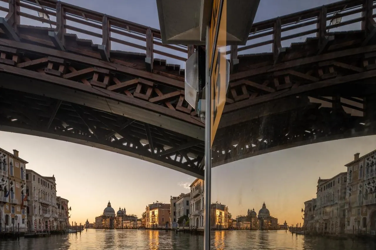 Accademia Apartments R&R Venice 0*,  Italy