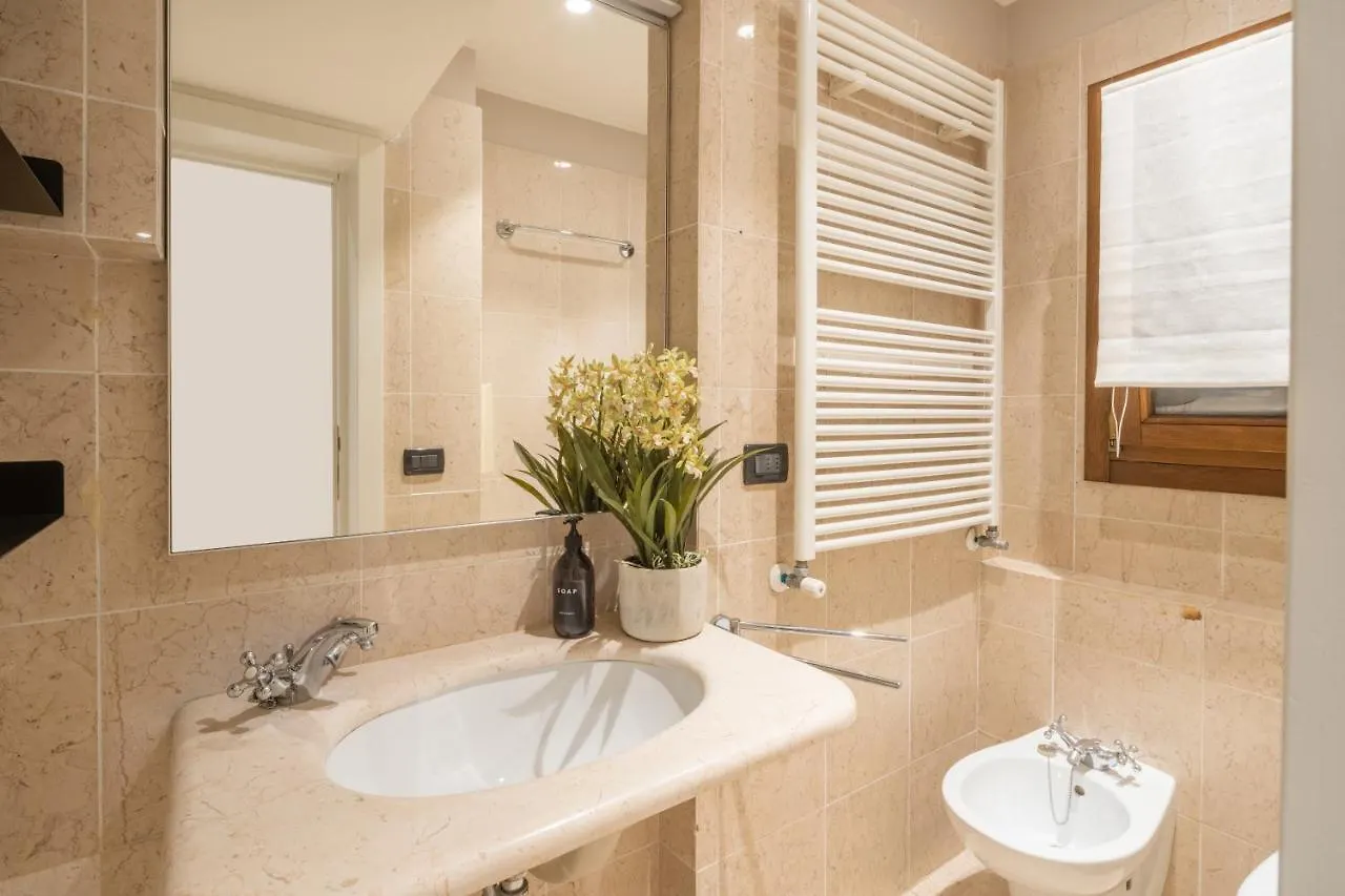 Accademia Apartments R&R Venice Italy
