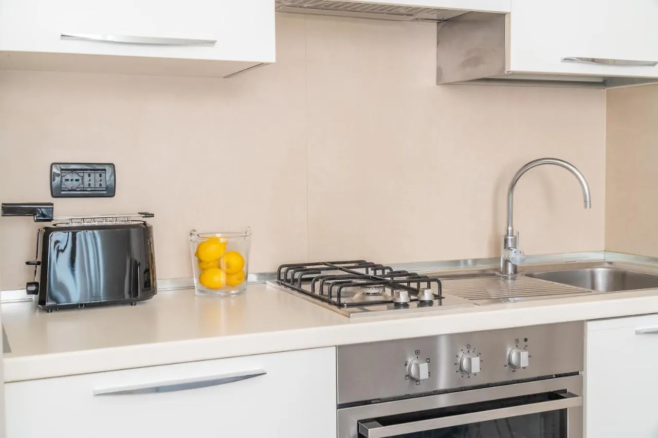 Accademia Apartments R&R Venice 0*,