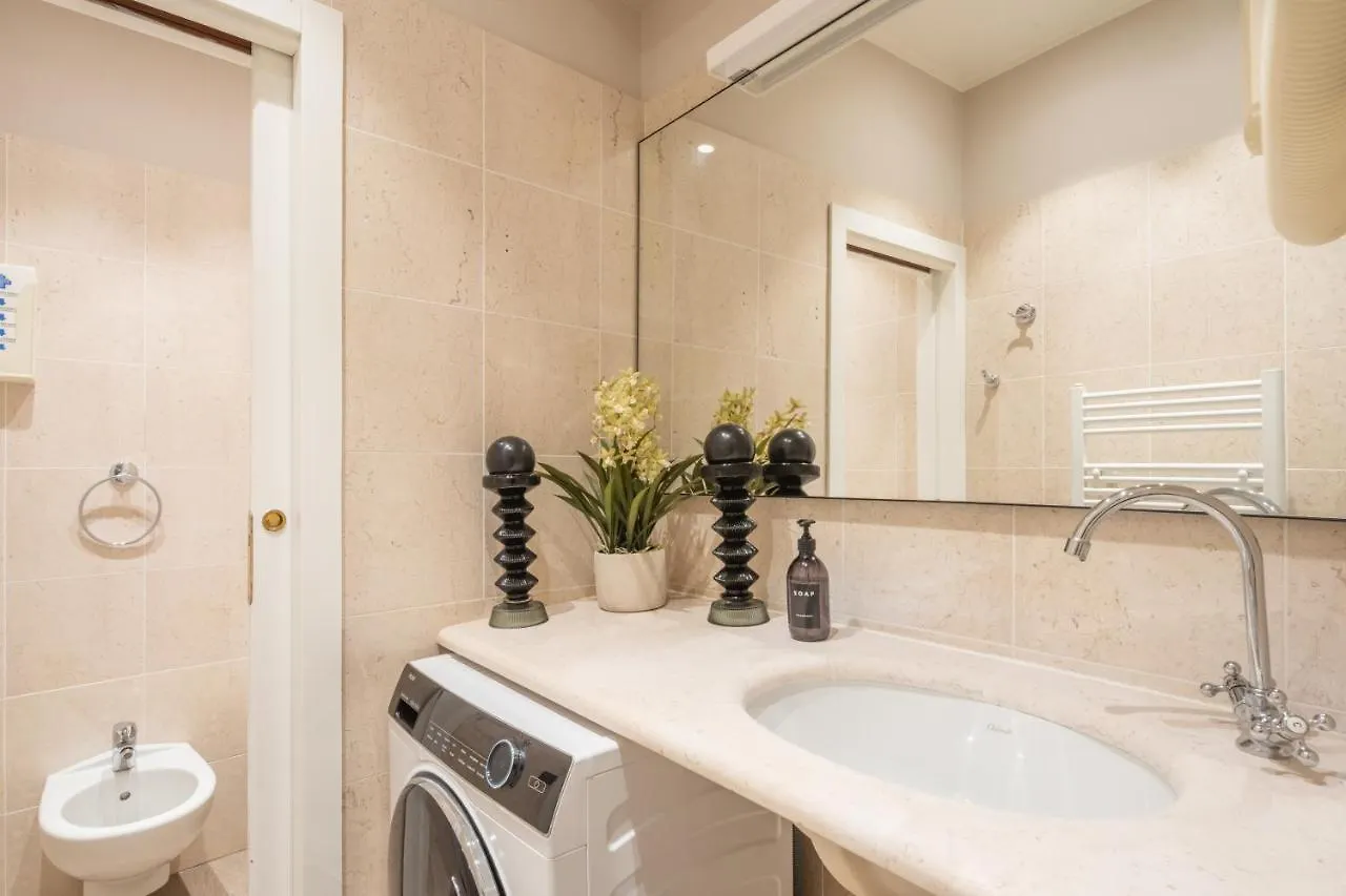 Accademia Apartments R&R Venice