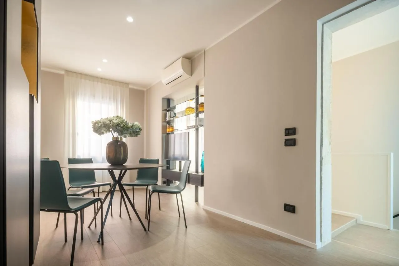 Accademia Apartments R&R Venice Italy